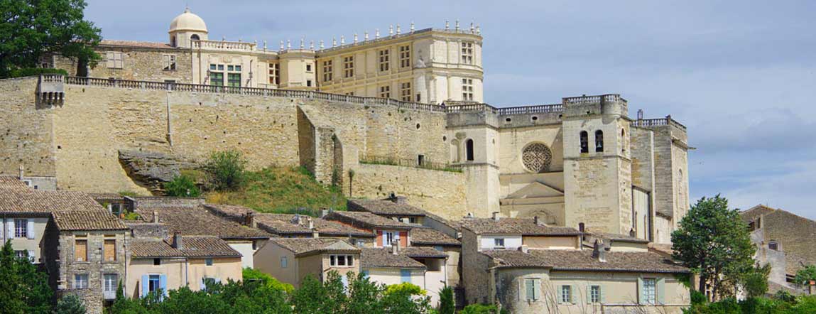 Le village de Grignan et le Château de Grignan à visiter en Drôme Provençale